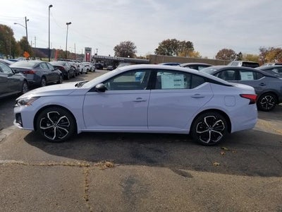 2025 Nissan Altima 2.5 SR