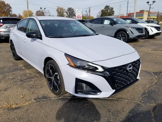 2025 Nissan Altima 2.5 SR