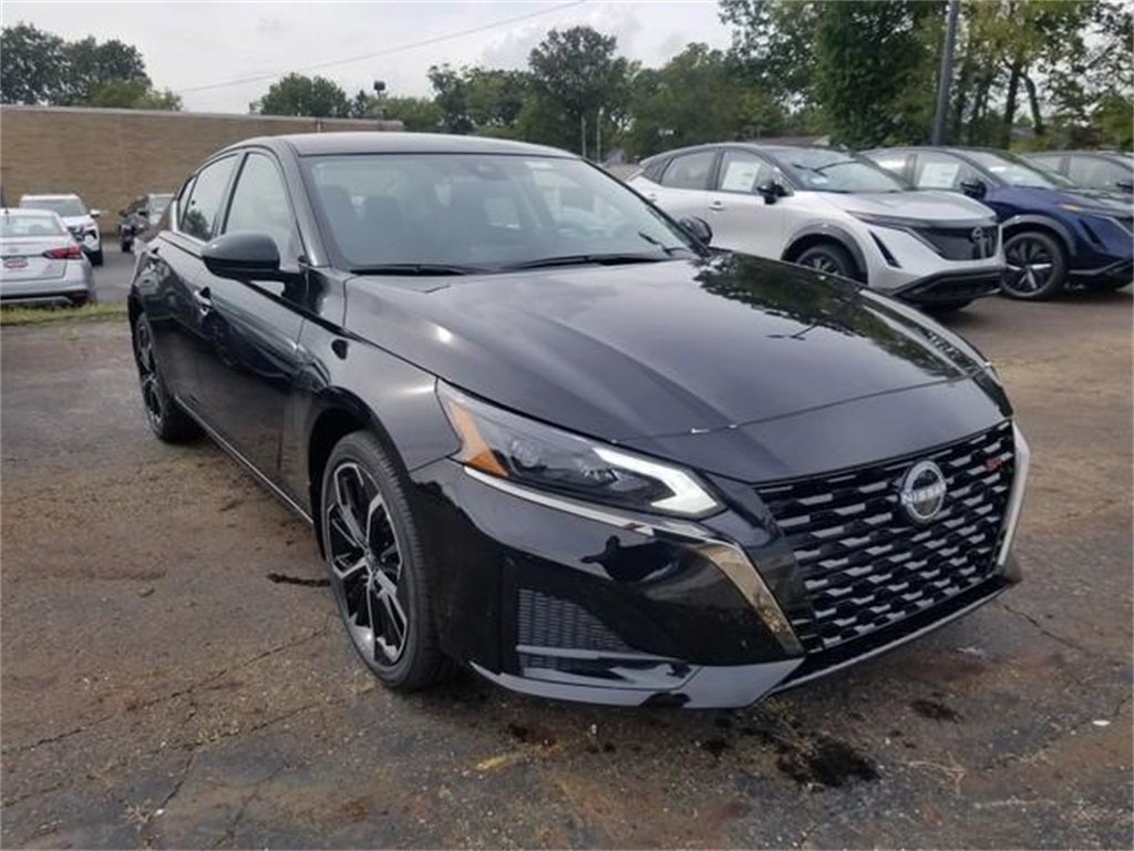 2025 Nissan Altima 2.5 SR