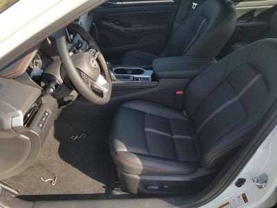 2025 Nissan Altima 2.5 SR