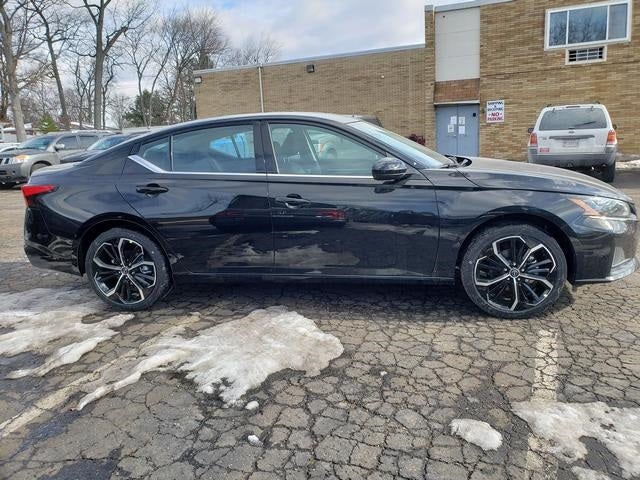 2025 Nissan Altima 2.5 SR
