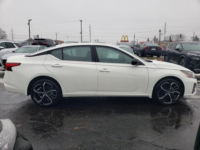 2025 Nissan Altima 2.5 SR