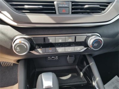 2025 Nissan Altima 2.5 SR