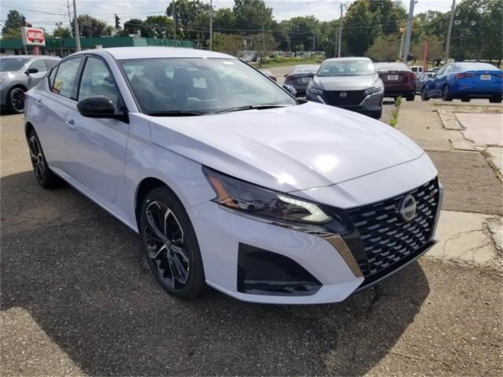 2025 Nissan Altima 2.5 SR