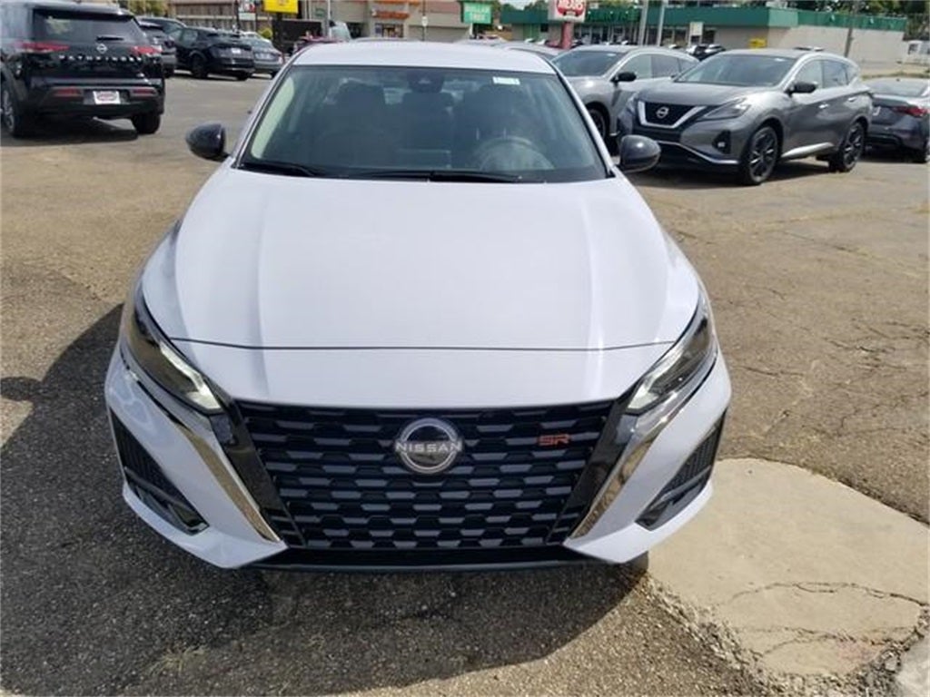 2025 Nissan Altima 2.5 SR