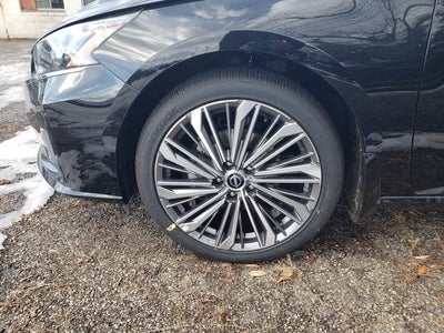 2025 Nissan Altima 2.5 SL