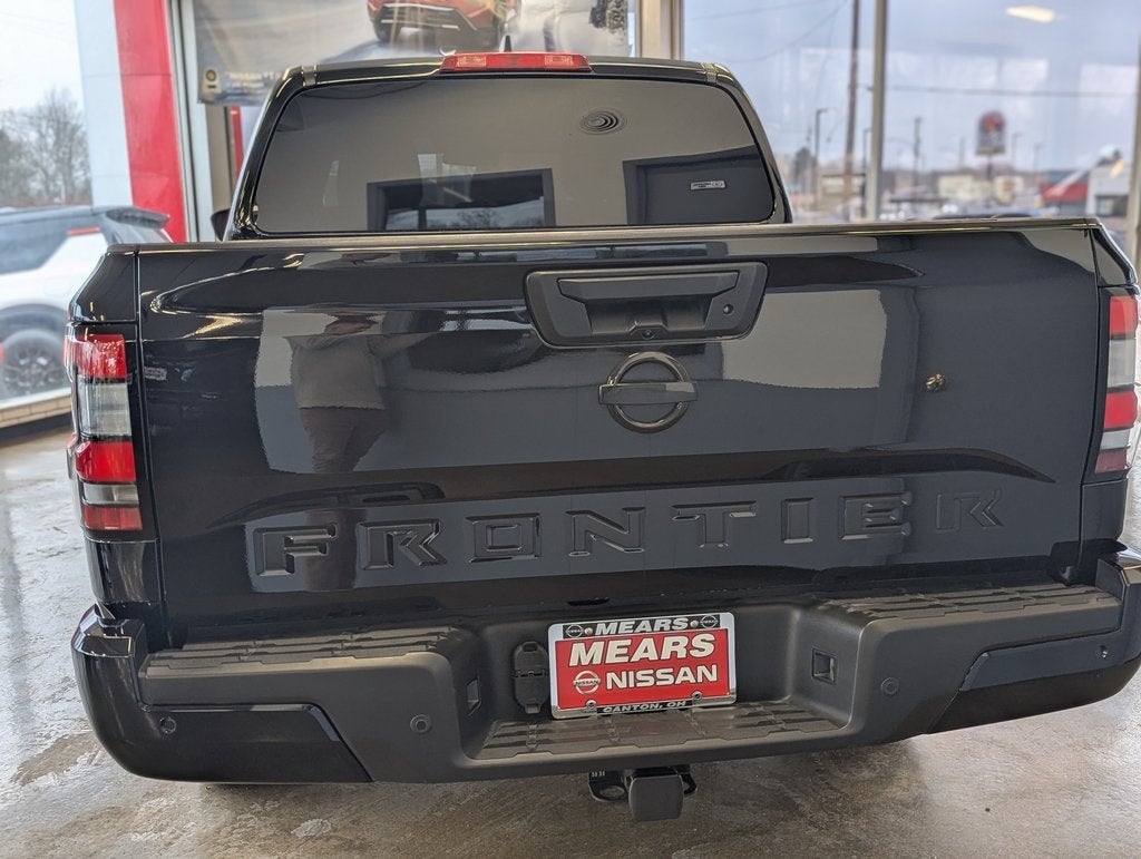 2023 Nissan Frontier SV Midnight Edition