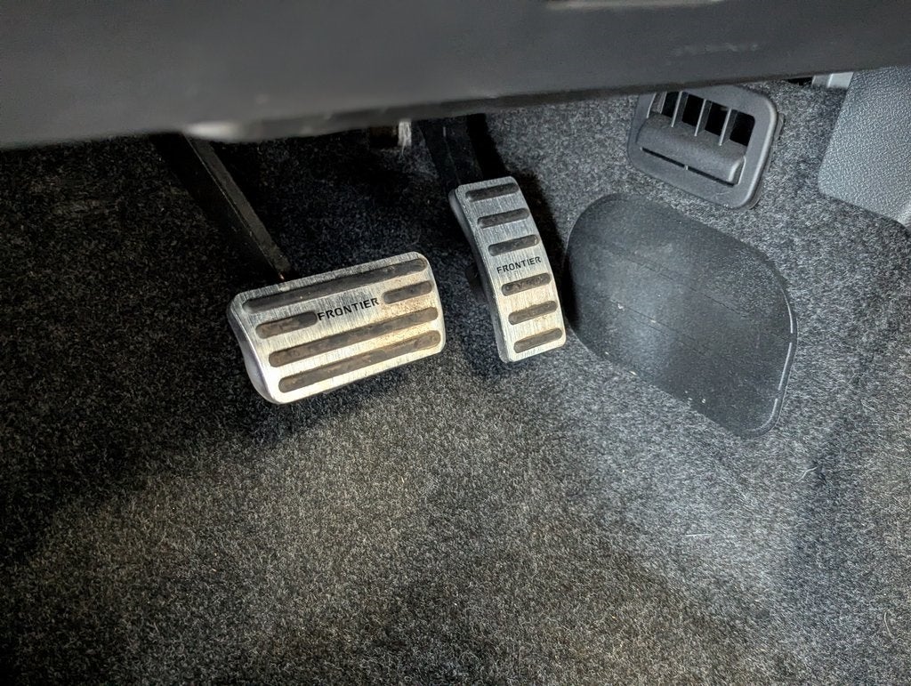 2023 Nissan Frontier SV Midnight Edition