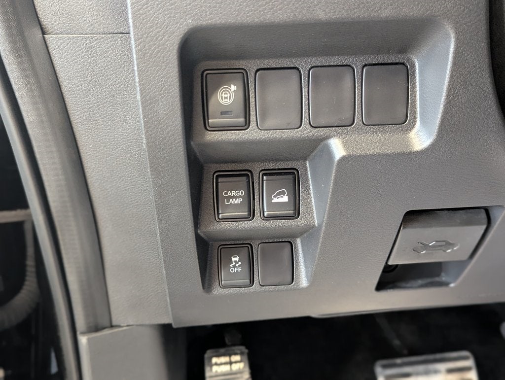 2023 Nissan Frontier SV Midnight Edition