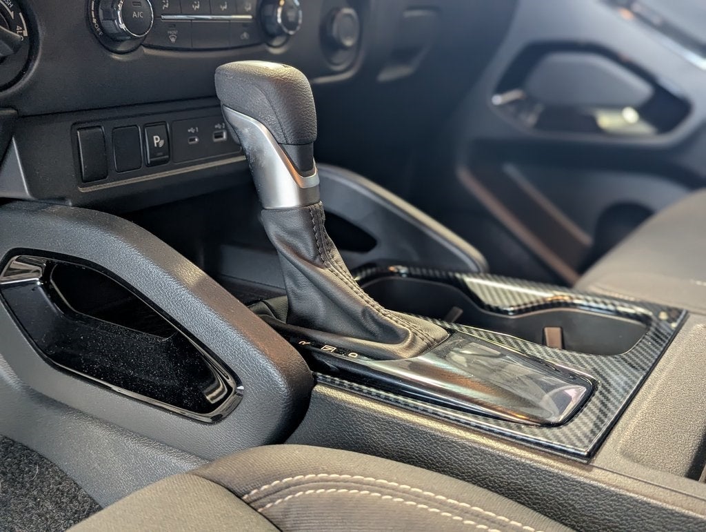 2023 Nissan Frontier SV Midnight Edition