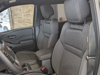 2023 Nissan Frontier SV Midnight Edition