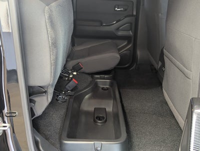 2023 Nissan Frontier SV Midnight Edition