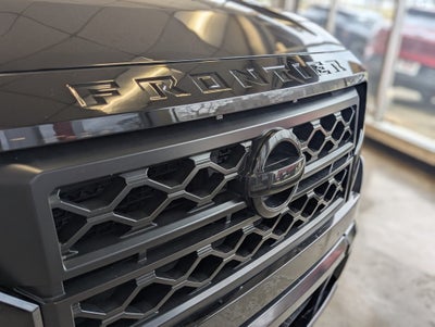 2023 Nissan Frontier SV Midnight Edition