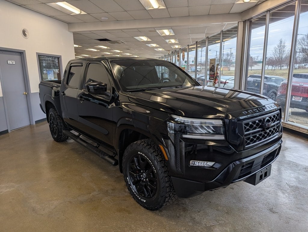 2023 Nissan Frontier SV Midnight Edition