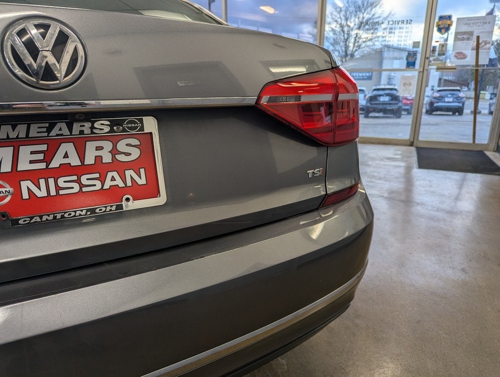 2016 Volkswagen Passat 1.8T SE