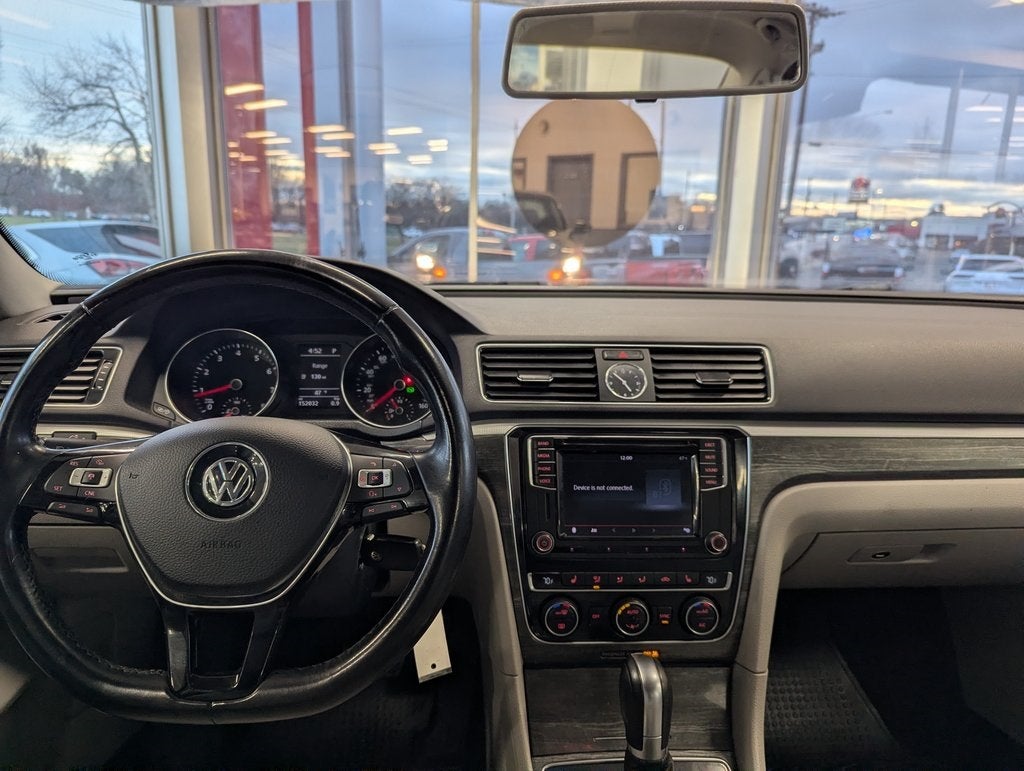 2016 Volkswagen Passat 1.8T SE
