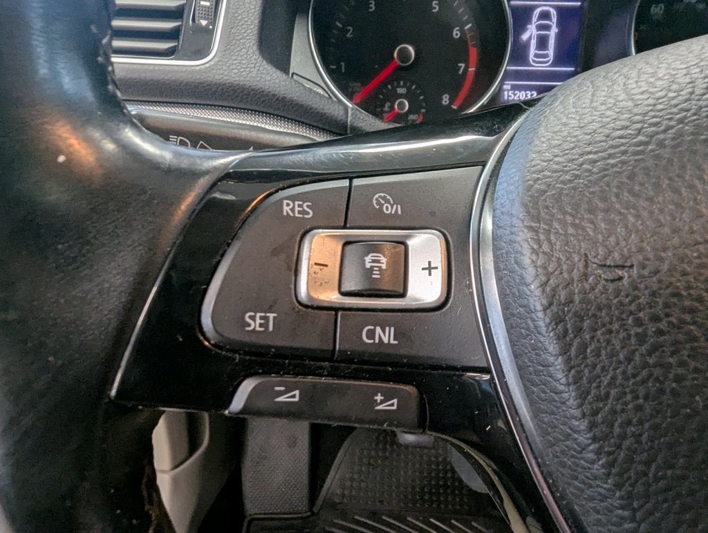 2016 Volkswagen Passat 1.8T SE