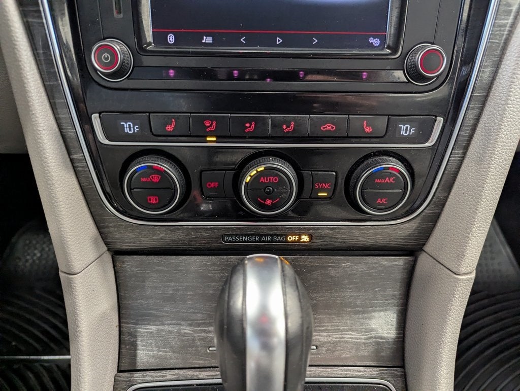 2016 Volkswagen Passat 1.8T SE