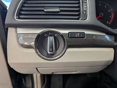 2016 Volkswagen Passat 1.8T SE