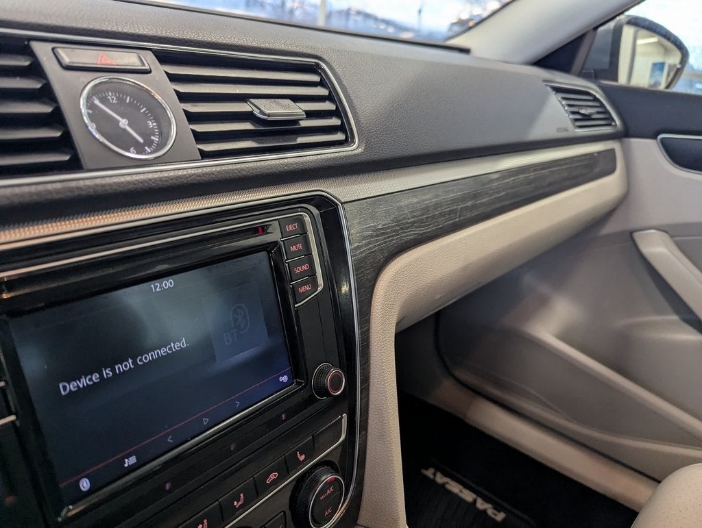 2016 Volkswagen Passat 1.8T SE