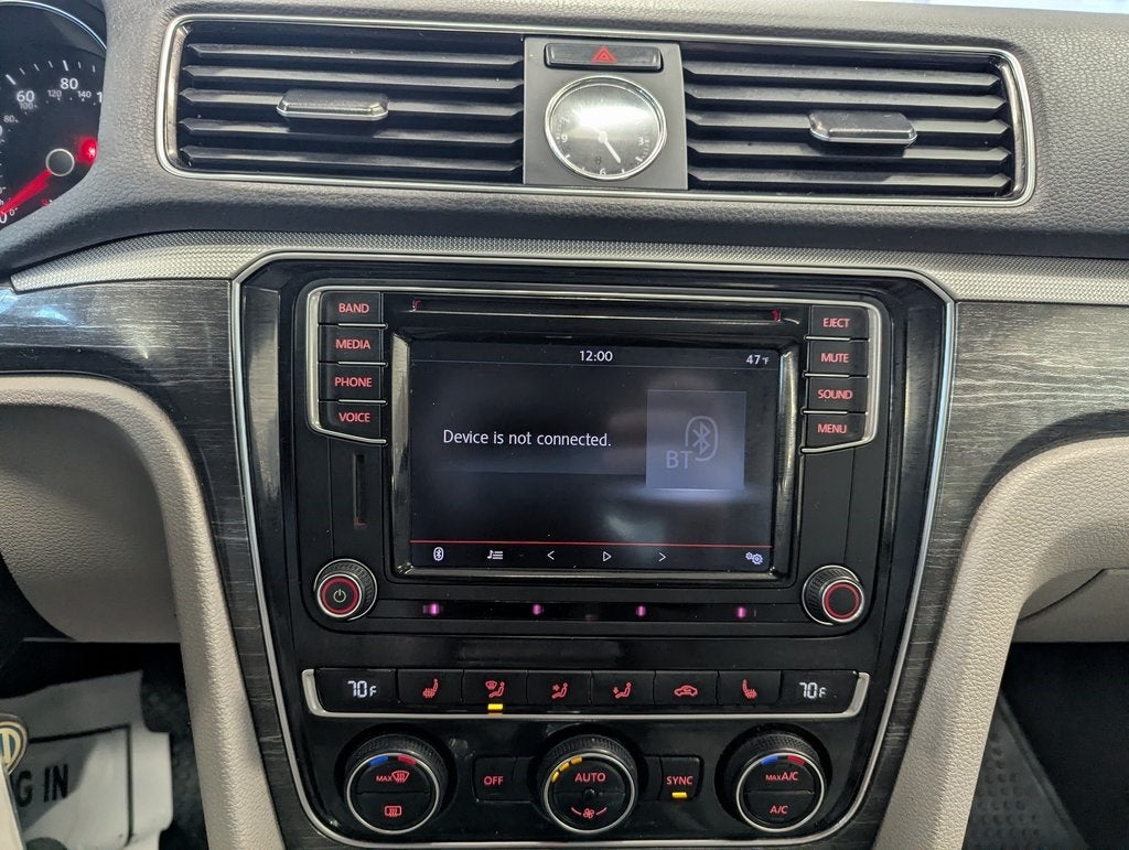 2016 Volkswagen Passat 1.8T SE