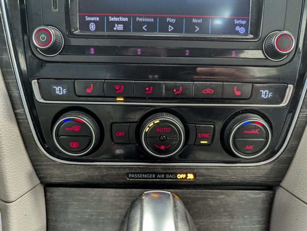 2016 Volkswagen Passat 1.8T SE