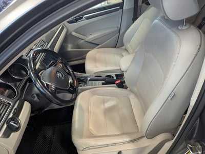 2016 Volkswagen Passat 1.8T SE