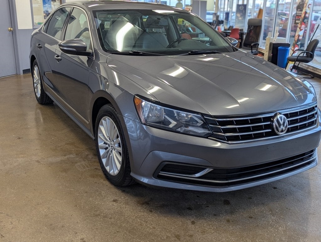 2016 Volkswagen Passat 1.8T SE