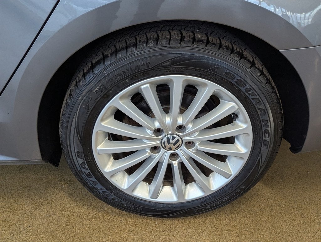 2016 Volkswagen Passat 1.8T SE