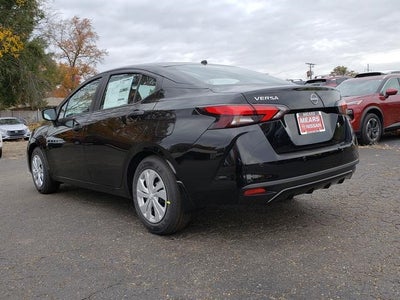 2025 Nissan Versa 1.6 S