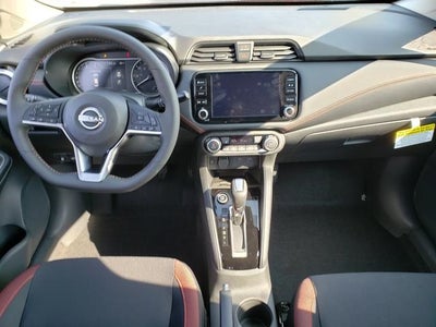 2025 Nissan Versa 1.6 SR