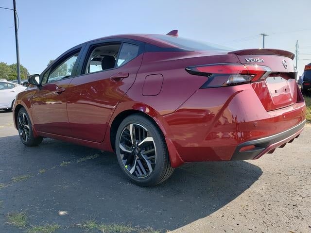 2025 Nissan Versa 1.6 SR