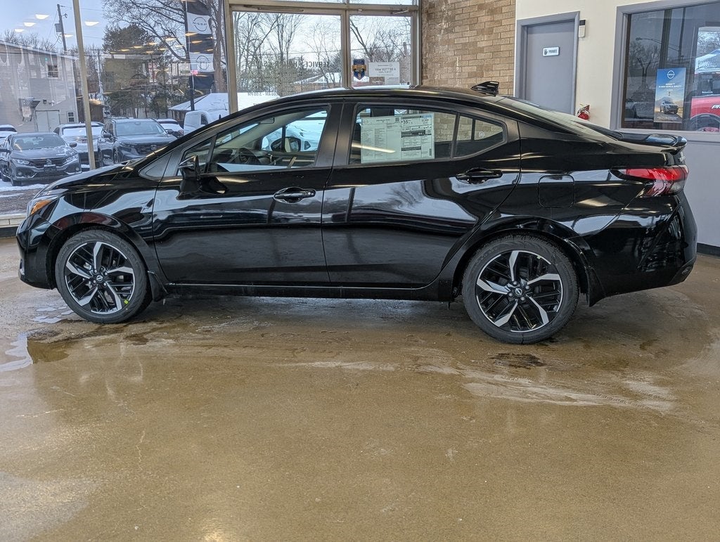 2025 Nissan Versa 1.6 SR