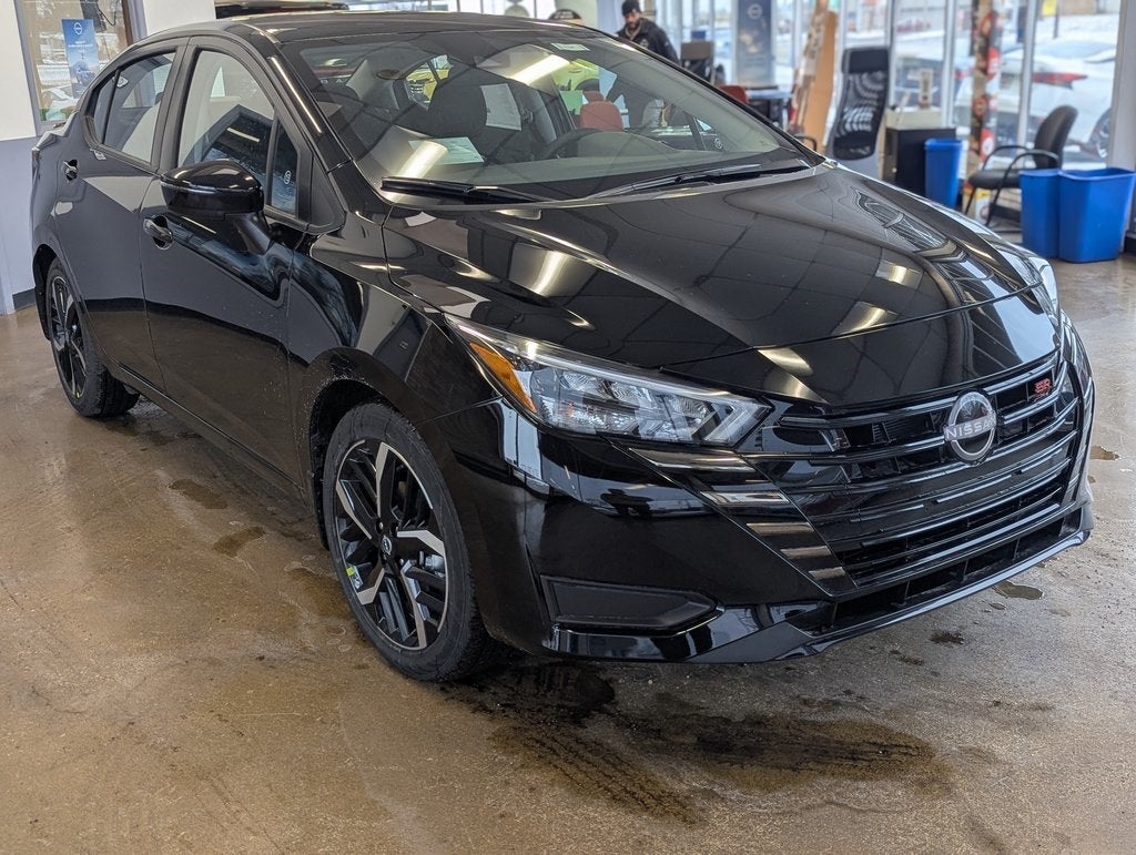 2025 Nissan Versa 1.6 SR