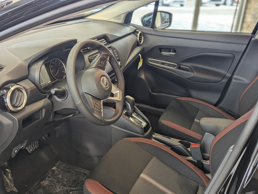 2025 Nissan Versa 1.6 SR