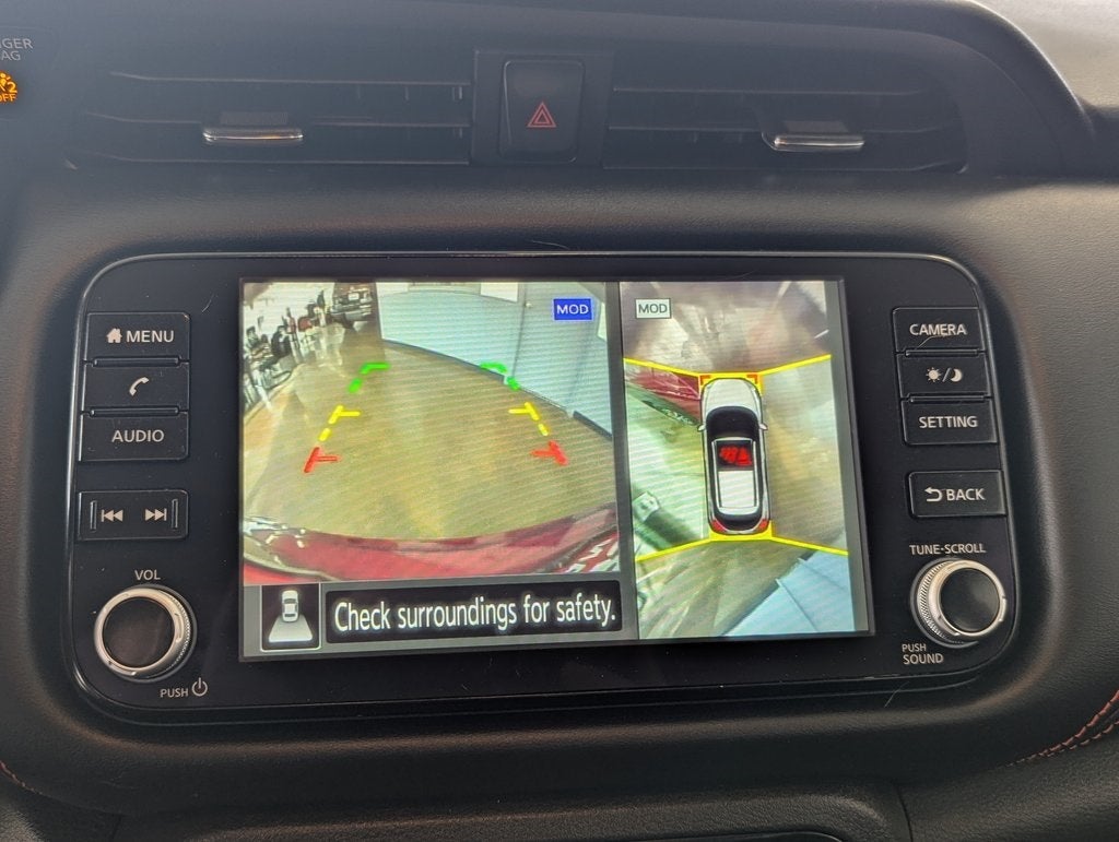 2023 Nissan Kicks SR