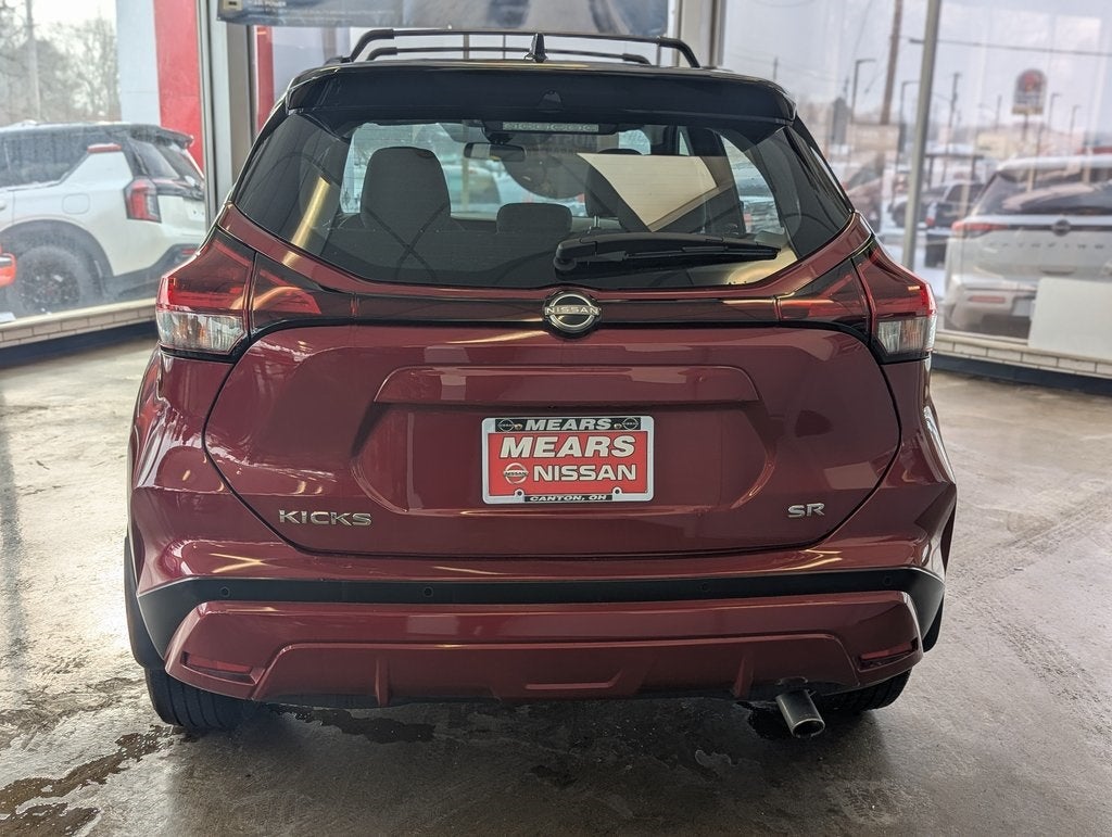 2023 Nissan Kicks SR