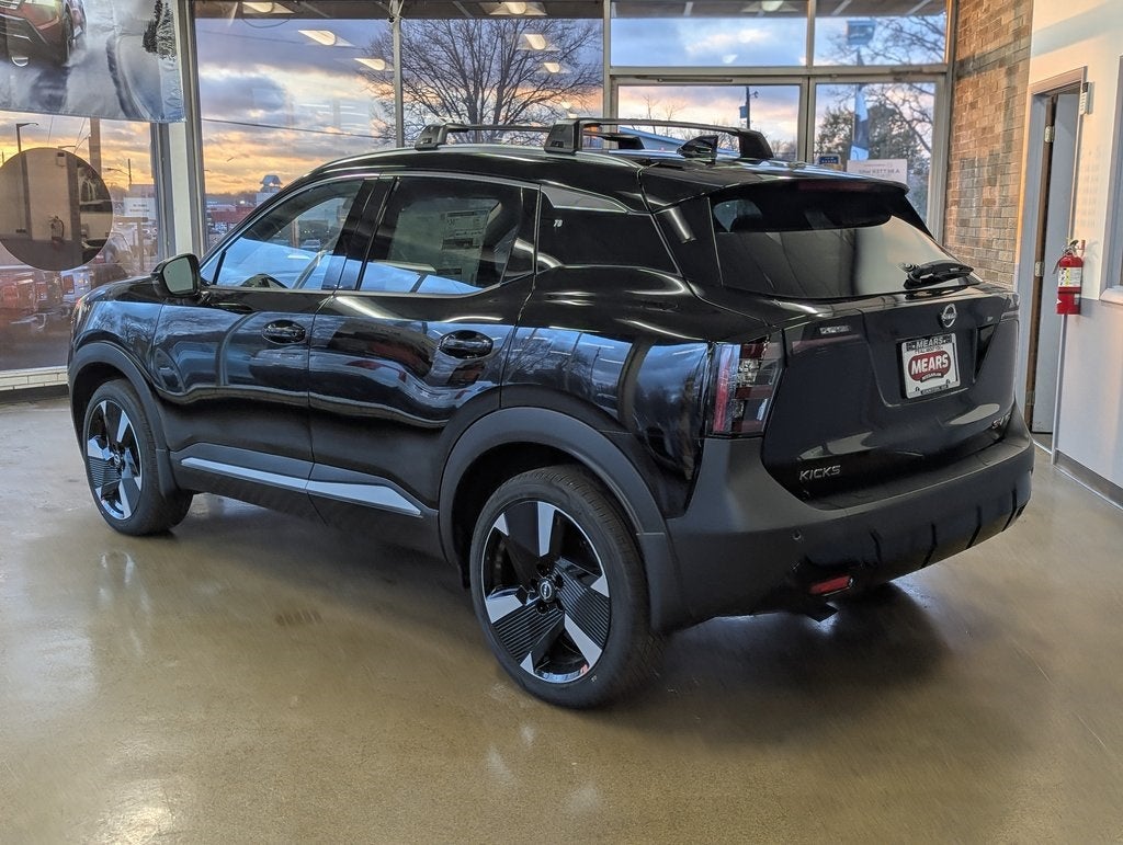 2026 Nissan Kicks SR