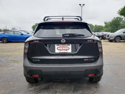 2025 Nissan Kicks SR