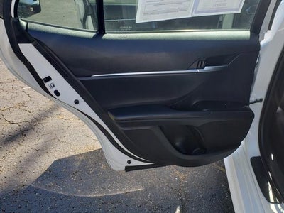 2018 Toyota Camry SE