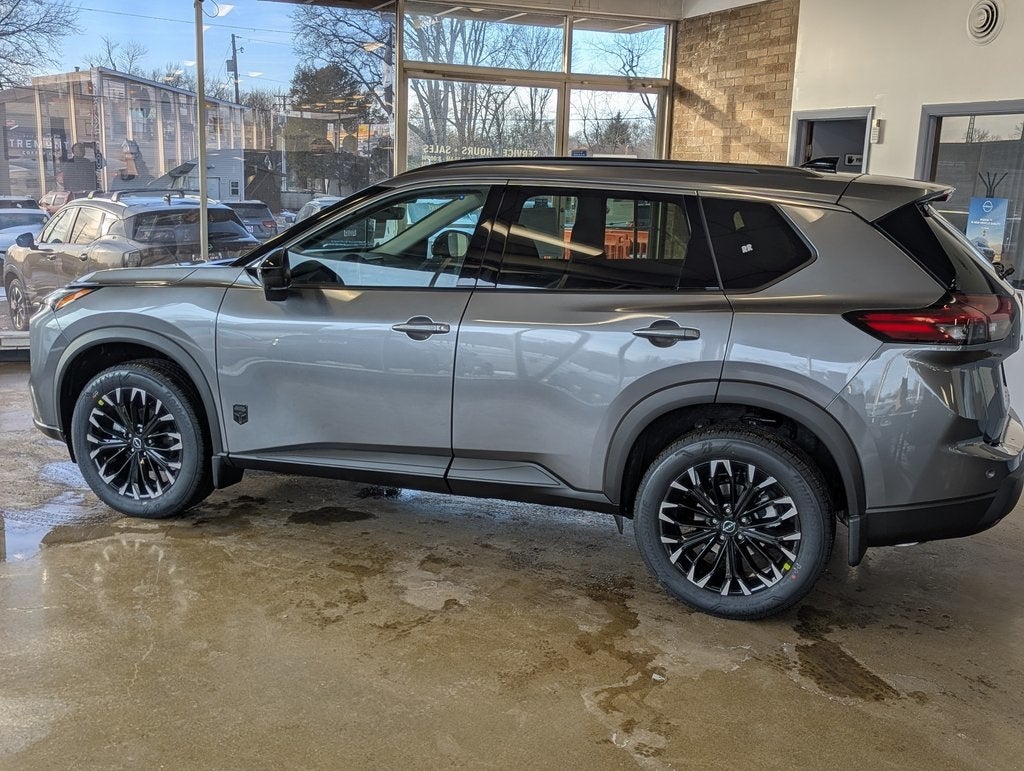 2026 Nissan Rogue SV Dark Armor