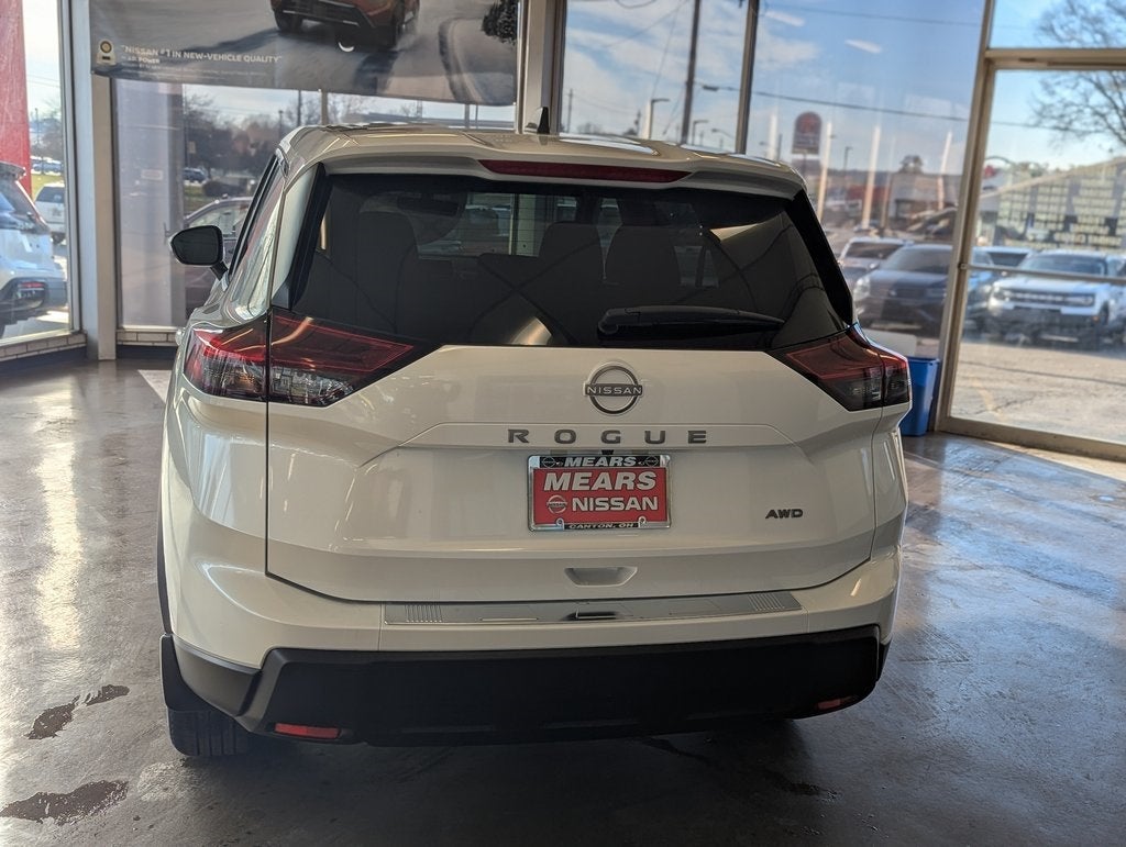 2026 Nissan Rogue SV