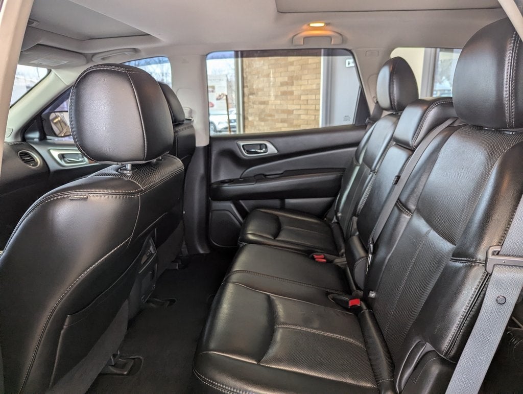 2017 Nissan Pathfinder Platinum