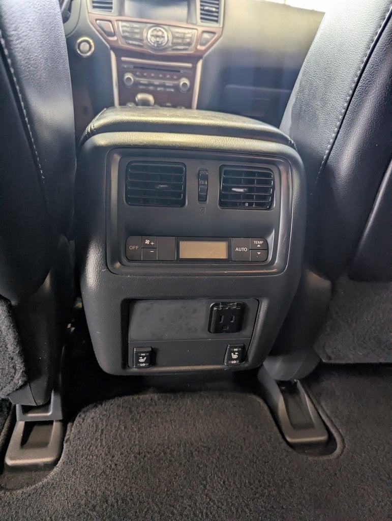 2017 Nissan Pathfinder Platinum