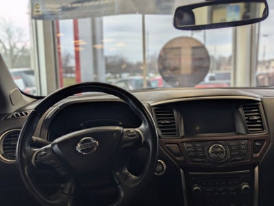 2017 Nissan Pathfinder Platinum