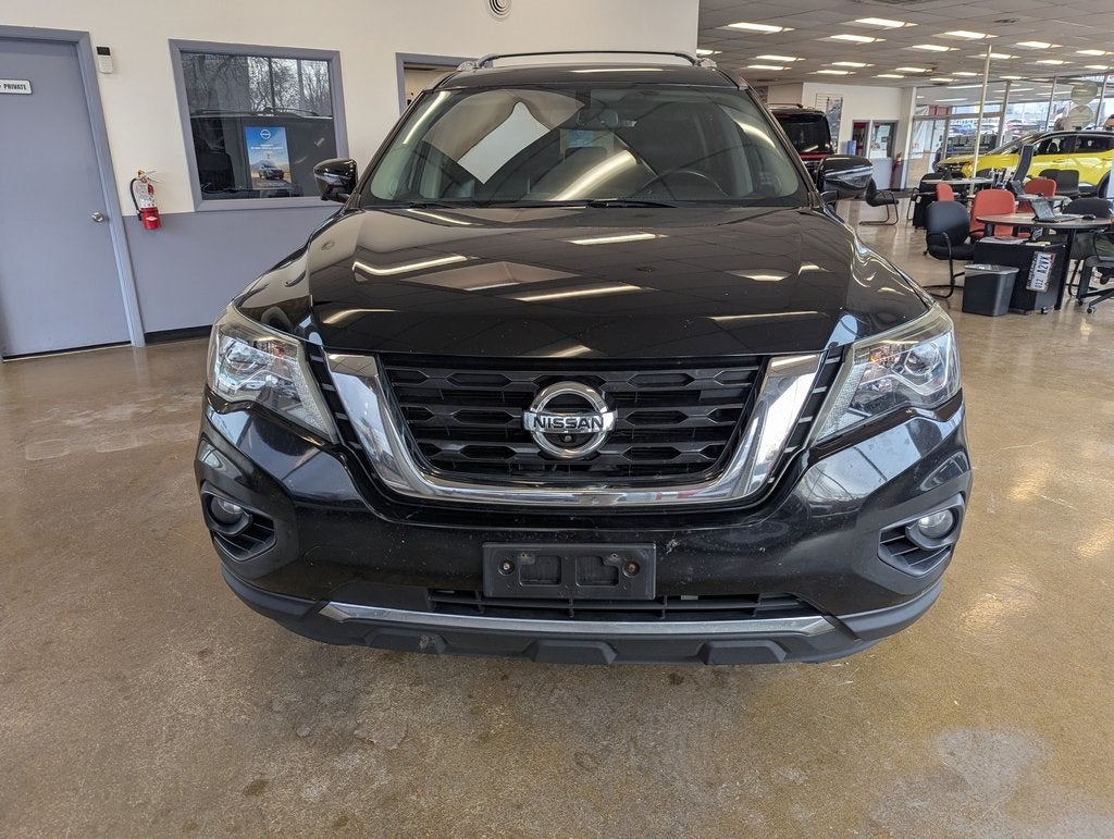 2017 Nissan Pathfinder Platinum
