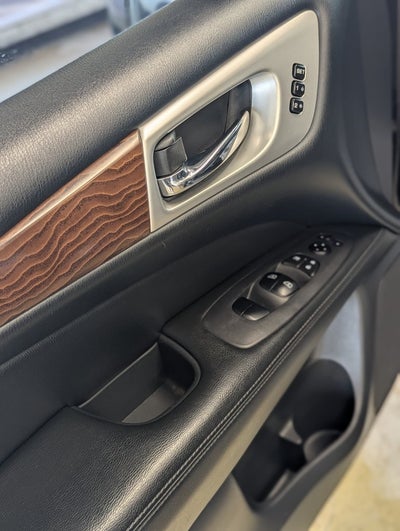 2017 Nissan Pathfinder Platinum