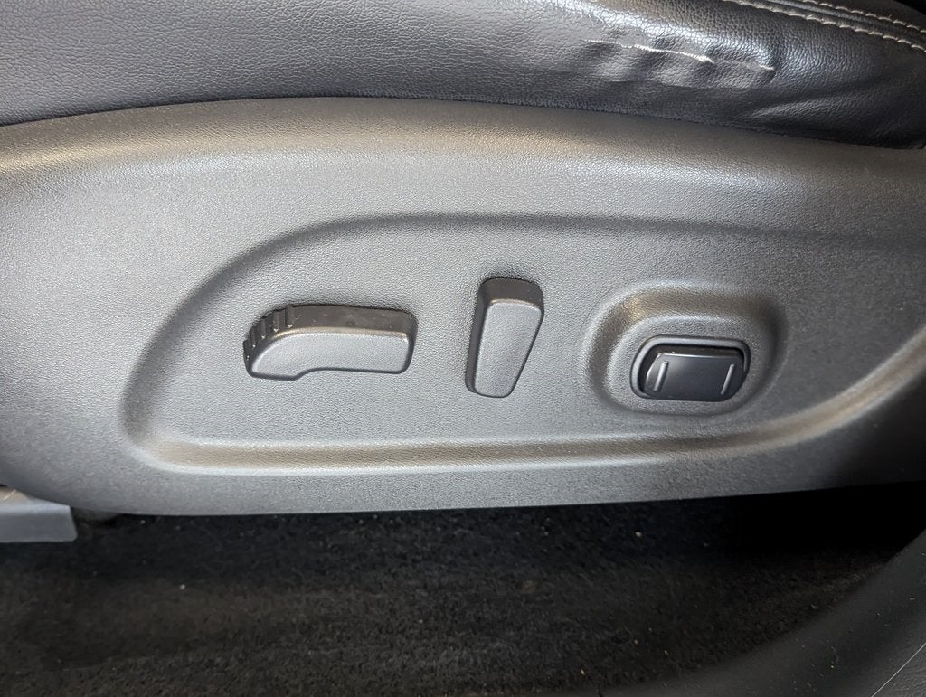 2017 Nissan Pathfinder Platinum