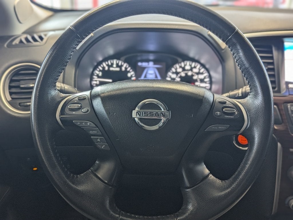 2017 Nissan Pathfinder Platinum