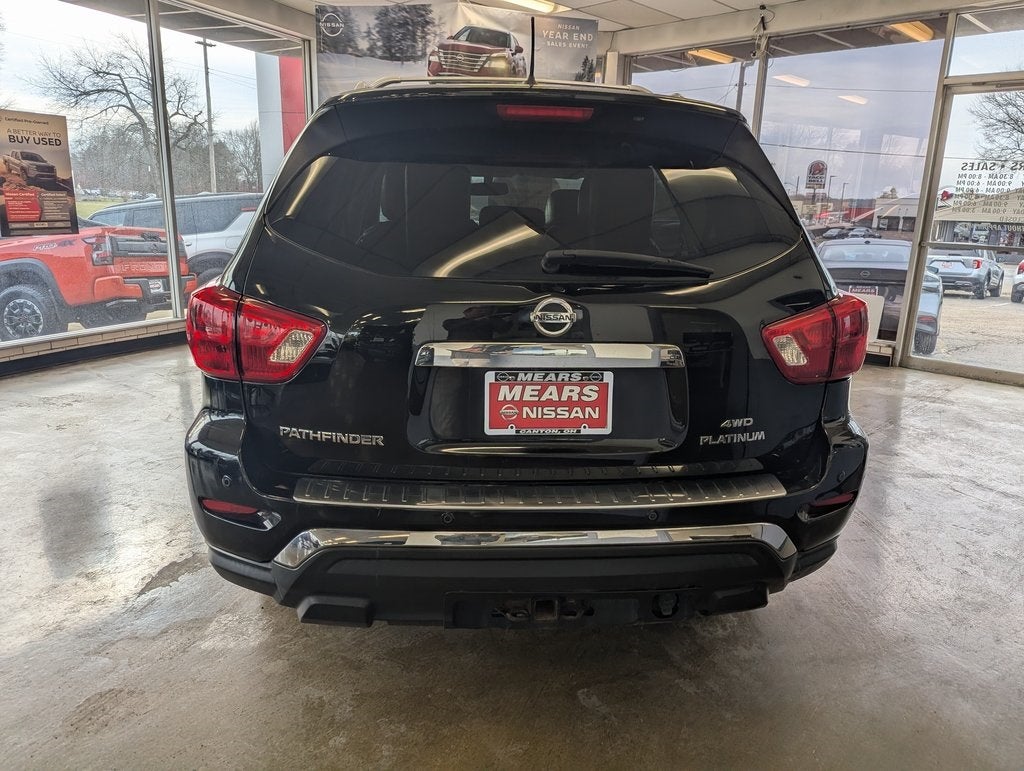 2017 Nissan Pathfinder Platinum